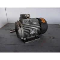 .1,8 KW  1400 RPM Asmaat 28 mm. Used